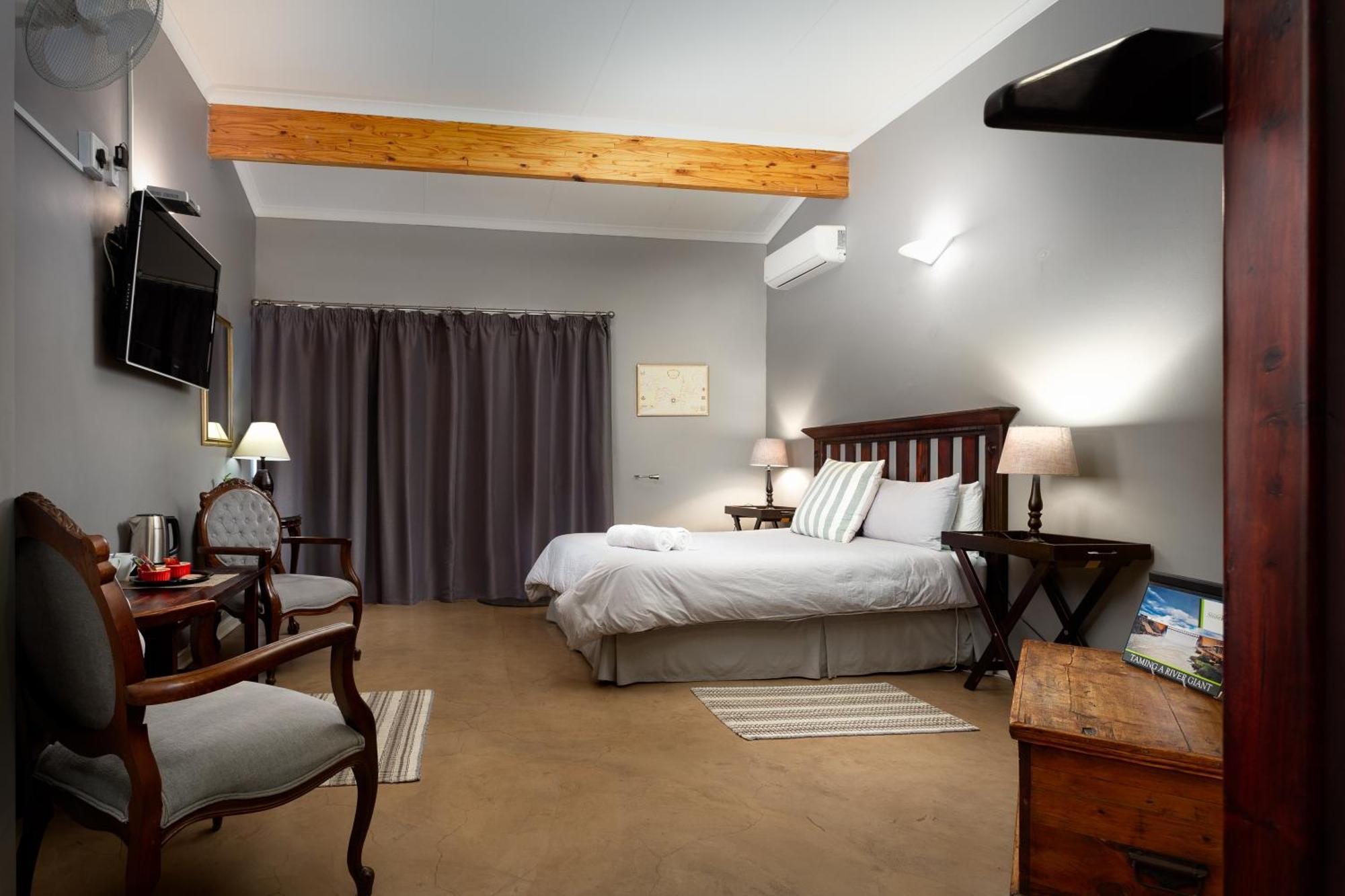 Stoneridge Hotel Gariepdam Bagian luar foto
